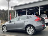 2014 Volvo V40 T4SE Sedan for sale, Japanese used car export - photo 4 of 64 | GULJI TRADERS