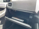 2014 Volvo V40 T4 Sedan for sale, Japanese used car export - photo 43 of 53 | GULJI TRADERS