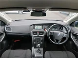 2014 Volvo V40 T4 Sedan for sale, Japanese used car export - photo 11 of 47 | GULJI TRADERS