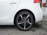 2014 Volvo V40 T5 Sedan for sale, Japanese used car export - photo 77 of 80 | GULJI TRADERS