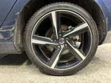 2015 Volvo V40 T5 Sedan for sale, Japanese used car export - photo 14 of 59 | GULJI TRADERS