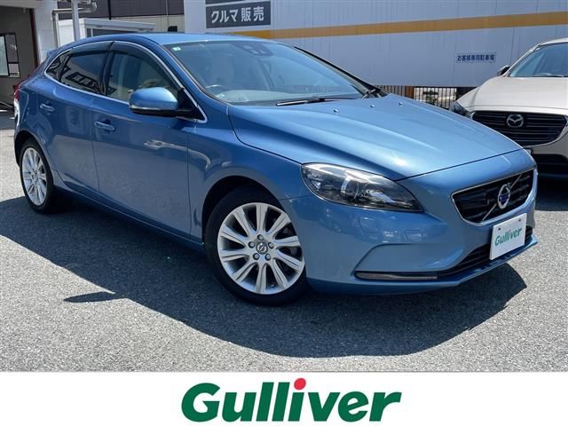 2015 Volvo V40 V40 T-4 SE - photo 1 2015 Volvo V40 V40 T-4 SE Sedan for sale, Japanese used car export - photo 1 of 24 | GULJI TRADERS