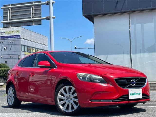 2015 Volvo V40 V40 T3 SE - photo 1 2015 Volvo V40 V40 T3 SE Sedan for sale, Japanese used car export - photo 1 of 24 | GULJI TRADERS