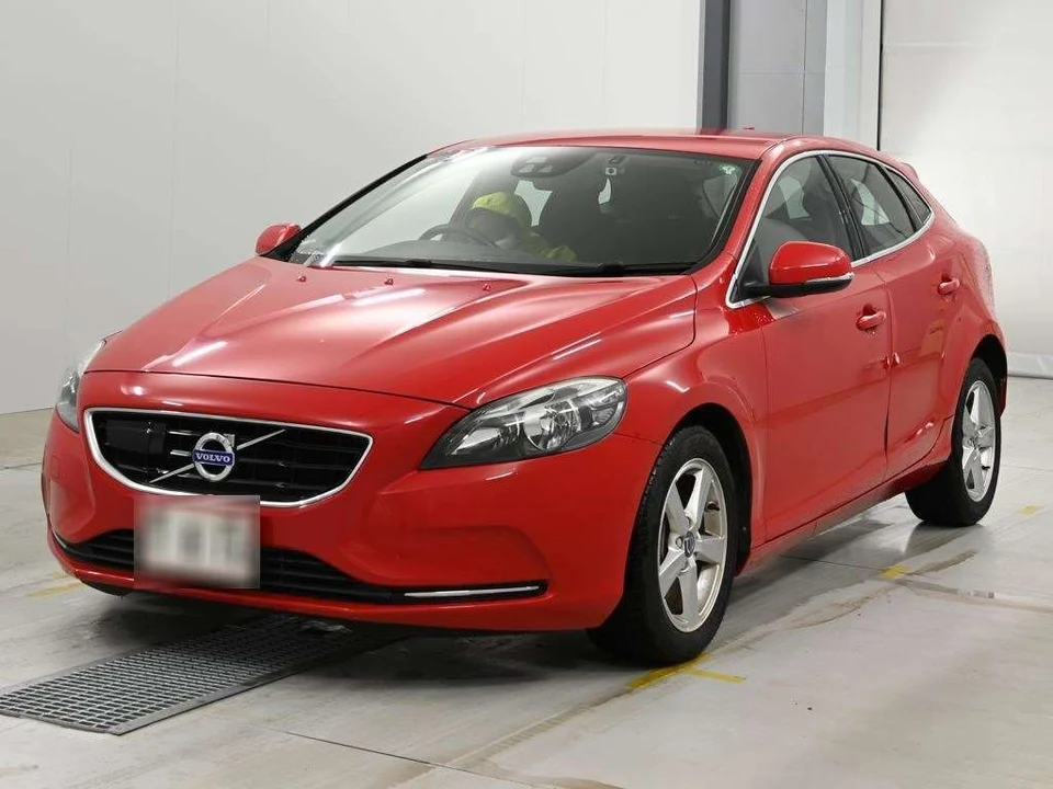 2015 Volvo V40 Sedan for sale, Japanese used car export - photo 1 of 12 | GULJI TRADERS