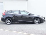 2015 Volvo V40 D4 SE Sedan for sale, Japanese used car export - photo 7 of 50 | GULJI TRADERS