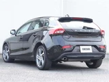 2015 Volvo V40 D4 SE Sedan for sale, Japanese used car export - photo 10 of 50 | GULJI TRADERS
