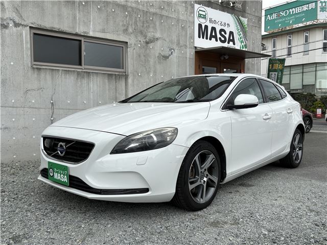 2016 Volvo V40 D4SE - photo 1 2016 Volvo V40 D4SE Sedan for sale, Japanese used car export - photo 1 of 35 | GULJI TRADERS