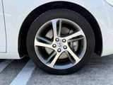 2016 Volvo V40 D4 Diesel Turbo Sedan for sale, Japanese used car export - photo 24 of 26 | GULJI TRADERS
