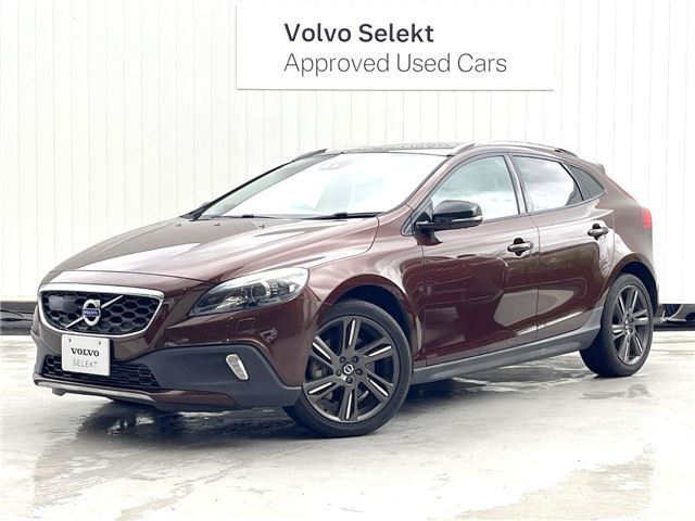 2016 Volvo V40 D4 SE - photo 1 2016 Volvo V40 D4 SE Sedan for sale, Japanese used car export - photo 1 of 30 | GULJI TRADERS