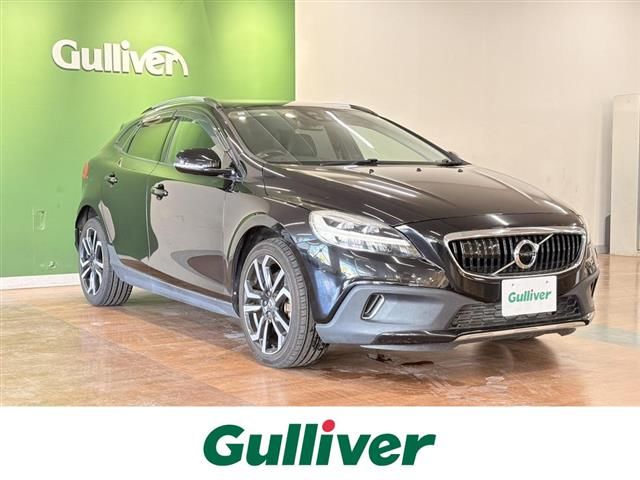 2016 Volvo V40 V40 T5 AWD 4WD Sedan for sale, Japanese used car export - photo 1 of 24 | GULJI TRADERS