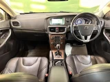 2016 Volvo V40 V40 T5 AWD 4WD Sedan for sale, Japanese used car export - photo 5 of 24 | GULJI TRADERS