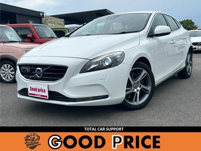 2016 Volvo V40 D4 SE Sedan for sale, Japanese used car export - photo 1 of 9 | GULJI TRADERS