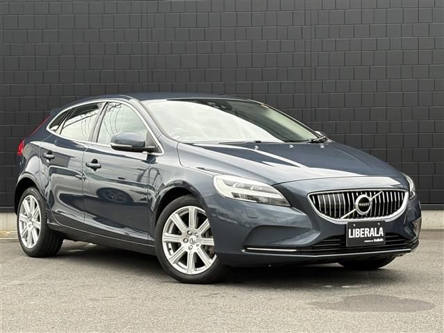 2017 Volvo V40 V40 D4 Sedan for sale, Japanese used car export - photo 1 of 23 | GULJI TRADERS