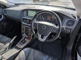 2017 Volvo V40 D4 INSCRIPTION Sedan for sale, Japanese used car export - photo 11 of 23 | GULJI TRADERS