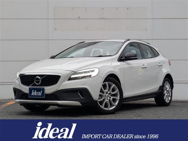 2017 Volvo V40 D4 SUMMUM - photo 1 2017 Volvo V40 D4 SUMMUM Sedan for sale, Japanese used car export - photo 1 of 25 | GULJI TRADERS