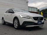 2017 Volvo V40 D4 SUMMUM Sedan for sale, Japanese used car export - photo 3 of 25 | GULJI TRADERS