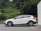 2017 Volvo V40 D4 SUMMUM Sedan for sale, Japanese used car export - photo 8 of 25 | GULJI TRADERS