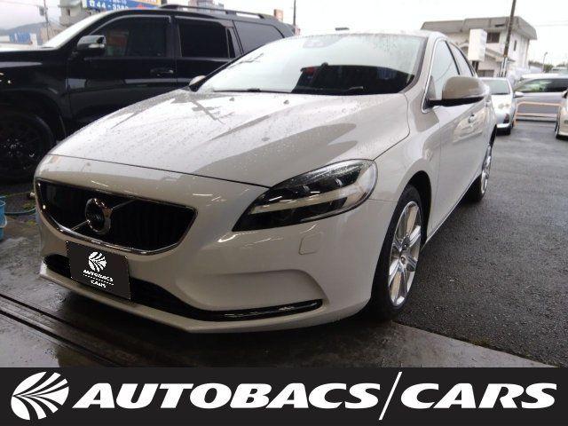 2017 Volvo V40 1500 T3 6FAT 2WD Sedan for sale, Japanese used car export - photo 1 of 23 | GULJI TRADERS