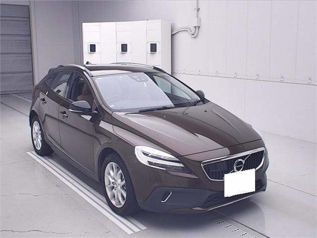 2017 Volvo V40 V40 D4 Sedan for sale, Japanese used car export - photo 1 of 11 | GULJI TRADERS