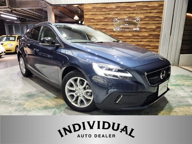 2017 Volvo V40 D4 Sedan for sale, Japanese used car export - photo 1 of 9 | GULJI TRADERS