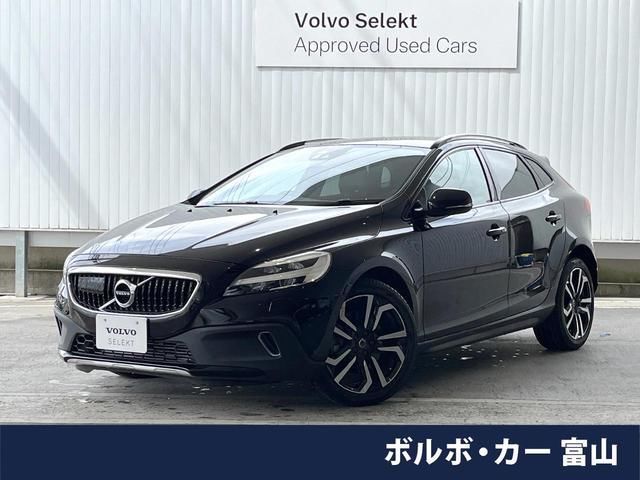 2017 Volvo V40 T5 AWD - photo 1 2017 Volvo V40 T5 AWD Sedan for sale, Japanese used car export - photo 1 of 9 | GULJI TRADERS