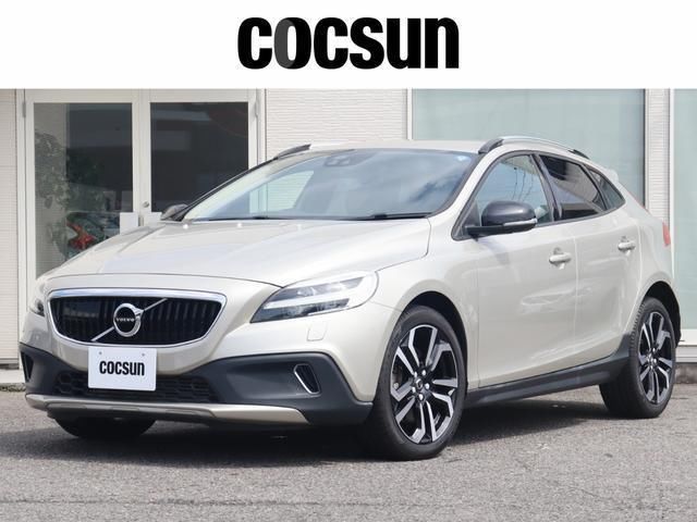 2017 Volvo V40 D4 - photo 1 2017 Volvo V40 D4 Sedan for sale, Japanese used car export - photo 1 of 9 | GULJI TRADERS