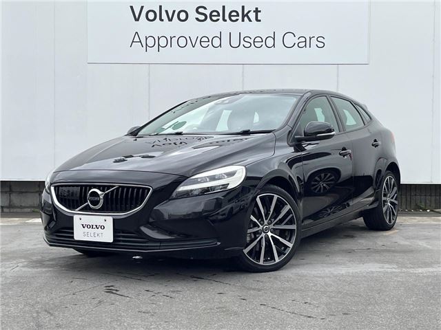 2018 Volvo V40 D4 Dynamic Sedan for sale, Japanese used car export - photo 1 of 30 | GULJI TRADERS