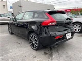 2018 Volvo V40 D4 Dynamic Sedan for sale, Japanese used car export - photo 10 of 30 | GULJI TRADERS