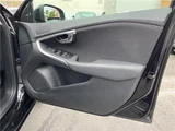 2018 Volvo V40 D4 Dynamic Sedan for sale, Japanese used car export - photo 15 of 30 | GULJI TRADERS