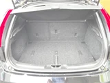 2018 Volvo V40 D4 Sedan for sale, Japanese used car export - photo 17 of 30 | GULJI TRADERS
