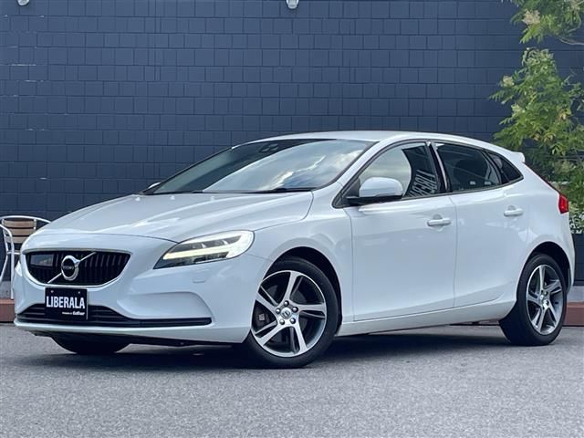 2018 Volvo V40 V40 D4 Sedan for sale, Japanese used car export - photo 1 of 24 | GULJI TRADERS