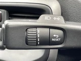 2018 Volvo V40 V40 D4 Sedan for sale, Japanese used car export - photo 17 of 24 | GULJI TRADERS