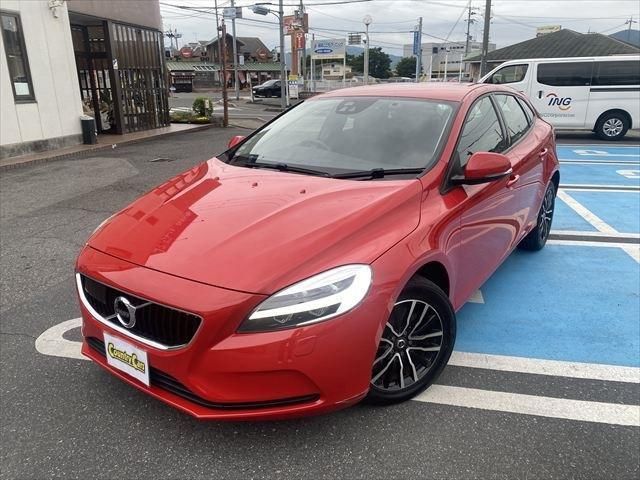 2018 Volvo V40 D4 - photo 1 2018 Volvo V40 D4 Sedan for sale, Japanese used car export - photo 1 of 24 | GULJI TRADERS