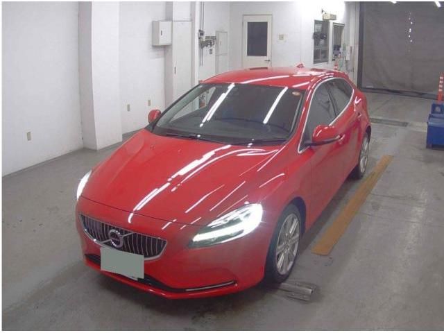 2019 Volvo V40 D4 Sedan for sale, Japanese used car export - photo 1 of 6 | GULJI TRADERS