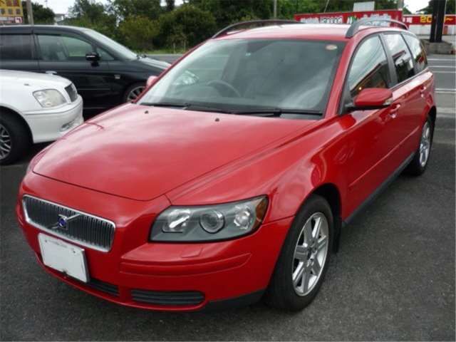 2006 Volvo V50 2.4 Sedan for sale, Japanese used car export | GULJI TRADERS