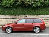 2010 Volvo V50 Sedan for sale, Japanese used car export - photo 27 of 41 | GULJI TRADERS