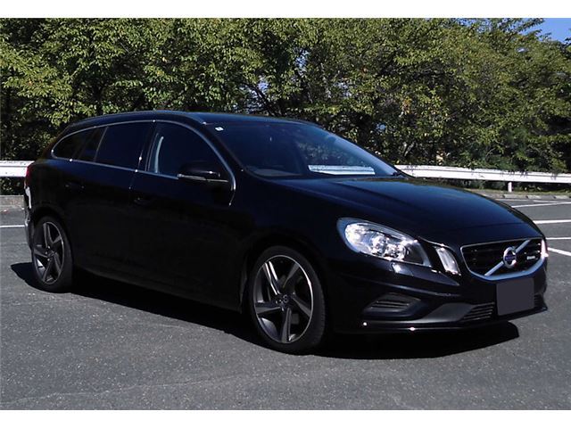 2012 Volvo V60 T4 - photo 1 2012 Volvo V60 T4 Sedan for sale, Japanese used car export - photo 1 of 17 | GULJI TRADERS
