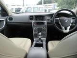 2016 Volvo V60 T5 AWD SE 4WD Sedan for sale, Japanese used car export - photo 32 of 52 | GULJI TRADERS