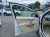 2016 Volvo V60 T5SE Sedan for sale, Japanese used car export - photo 31 of 49 | GULJI TRADERS