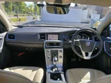 2017 Volvo V60 D4 Diesel Turbo Sedan for sale, Japanese used car export - photo 18 of 37 | GULJI TRADERS