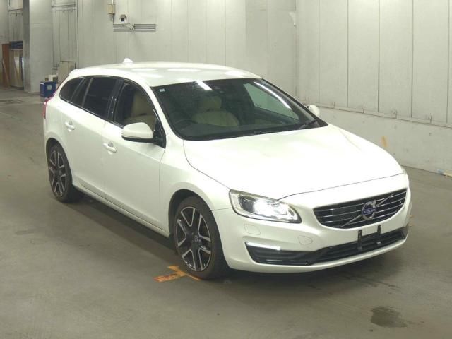 2017 Volvo V60 V60 D4 Dynamic ED - photo 1 2017 Volvo V60 V60 D4 Dynamic ED Sedan for sale, Japanese used car export - photo 1 of 3 | GULJI TRADERS