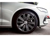 2018 Volvo V60 T5 Sedan for sale, Japanese used car export - photo 43 of 70 | GULJI TRADERS