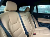 2018 Volvo V60 Sedan for sale, Japanese used car export - photo 11 of 33 | GULJI TRADERS
