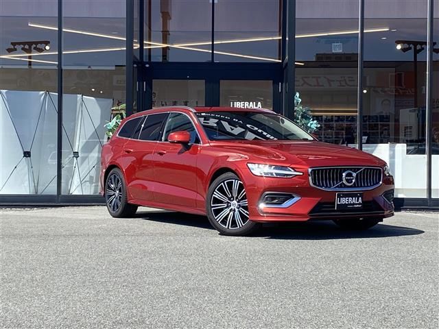 2018 Volvo V60 V60 T5 - photo 1 2018 Volvo V60 V60 T5 Sedan for sale, Japanese used car export - photo 1 of 22 | GULJI TRADERS