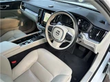 2019 Volvo V60 T5 Sedan for sale, Japanese used car export - photo 24 of 60 | GULJI TRADERS