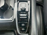 2019 Volvo V60 T8 AWD 4WD Sedan for sale, Japanese used car export - photo 28 of 56 | GULJI TRADERS