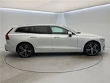2019 Volvo V60 T6 AWD Sedan for sale, Japanese used car export - photo 16 of 30 | GULJI TRADERS