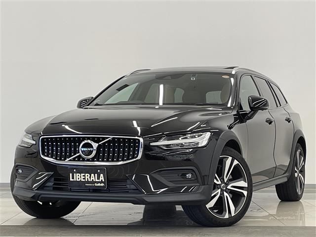 2019 Volvo V60 V60 T5 AWD 4WD Sedan for sale, Japanese used car export - photo 1 of 23 | GULJI TRADERS