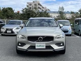 2019 Volvo V60 V60 T5 AWD 4WD Sedan for sale, Japanese used car export - photo 5 of 24 | GULJI TRADERS