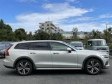 2019 Volvo V60 V60 T5 AWD 4WD Sedan for sale, Japanese used car export - photo 11 of 24 | GULJI TRADERS